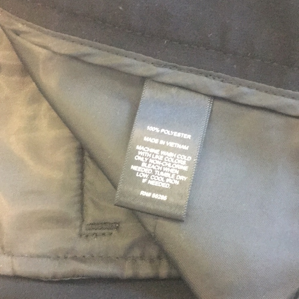 Express Shorts - Picture 7 of 8